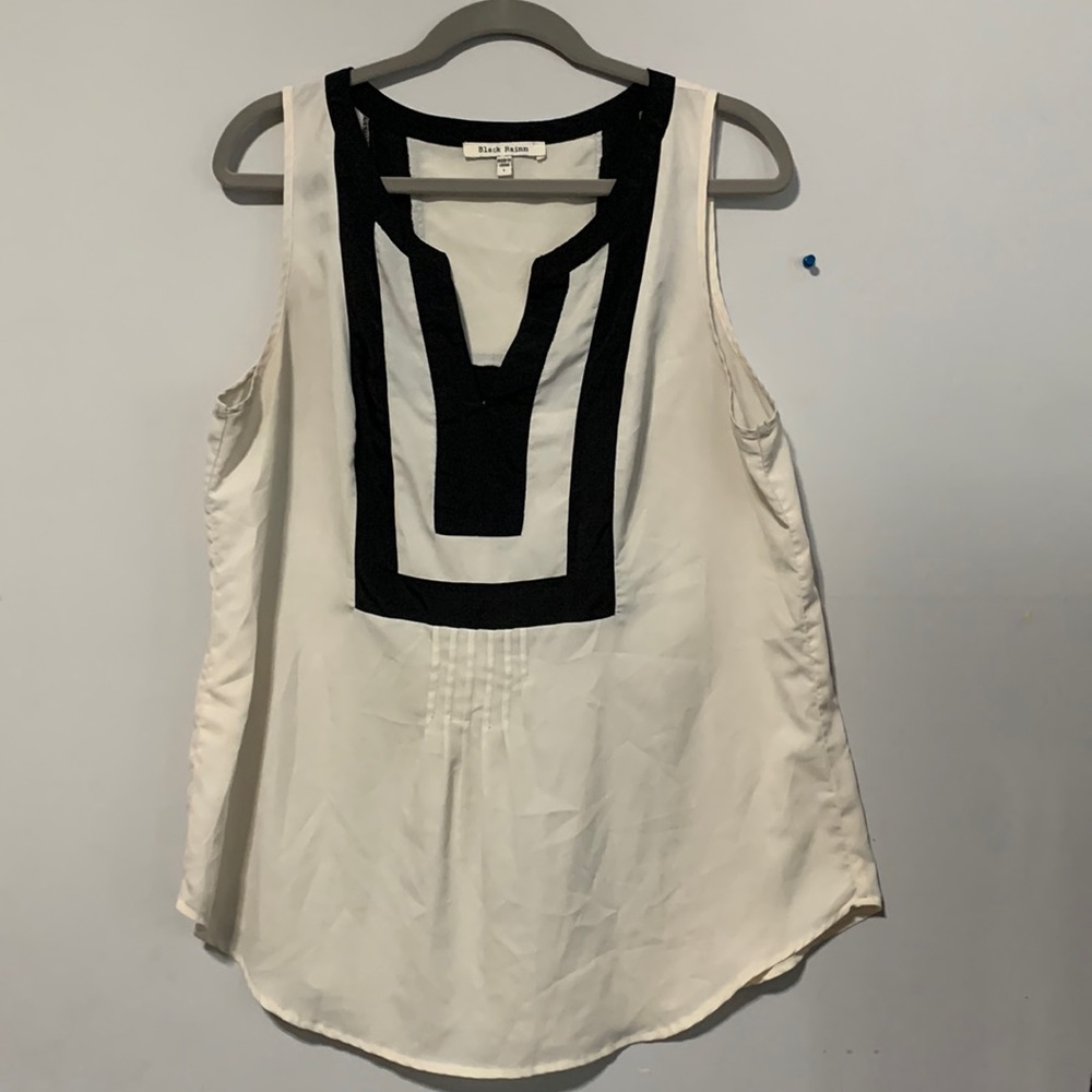 Black Rainn womens top